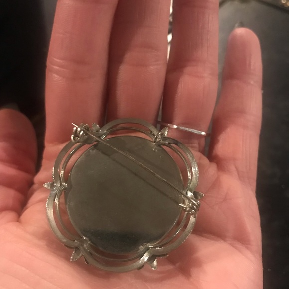 Vintage Bubble Brooch/Pendant with real flowers. - Picture 5 of 7